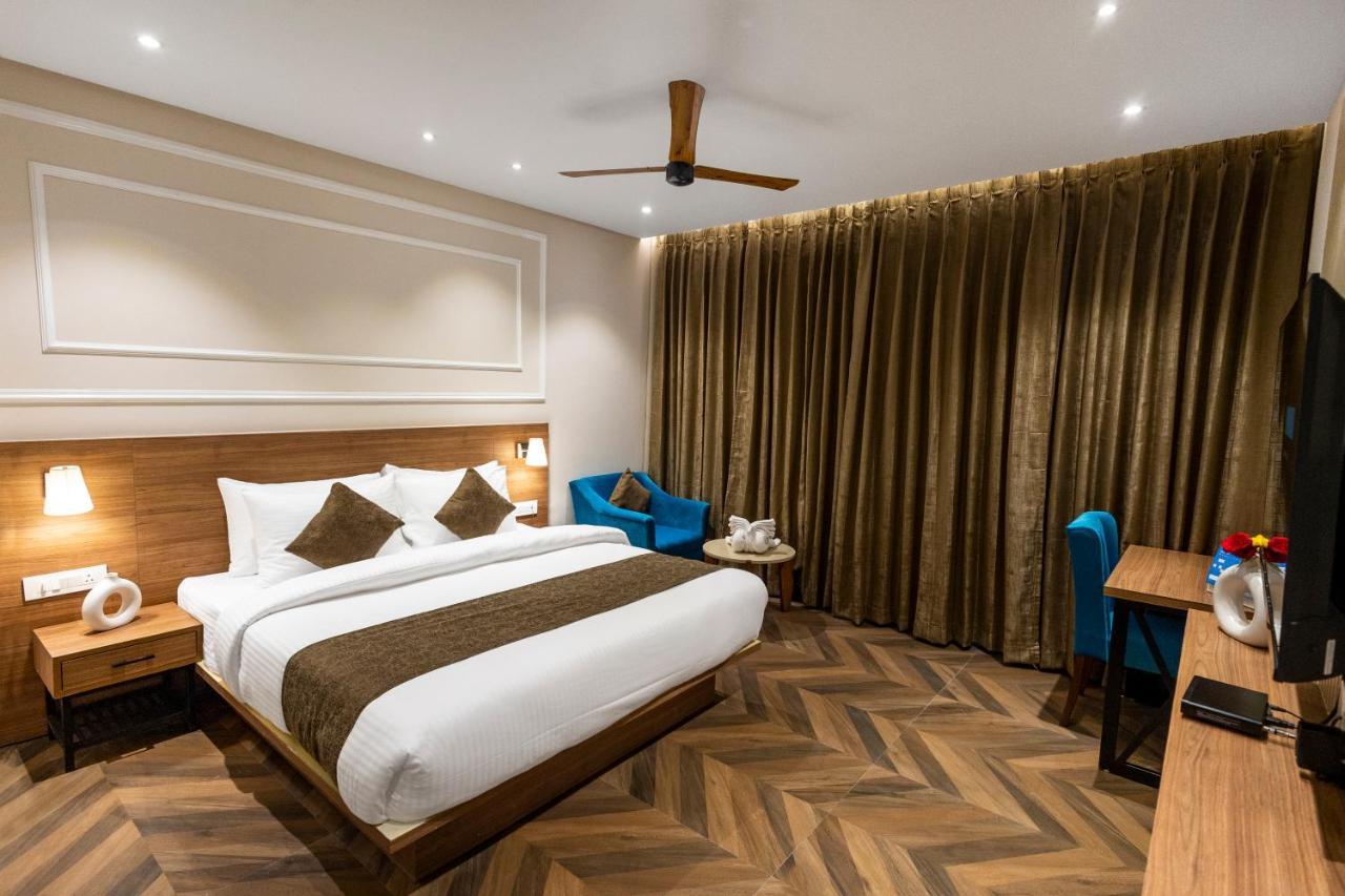 Pride Hotel And Resort Rishīkesh Buitenkant foto