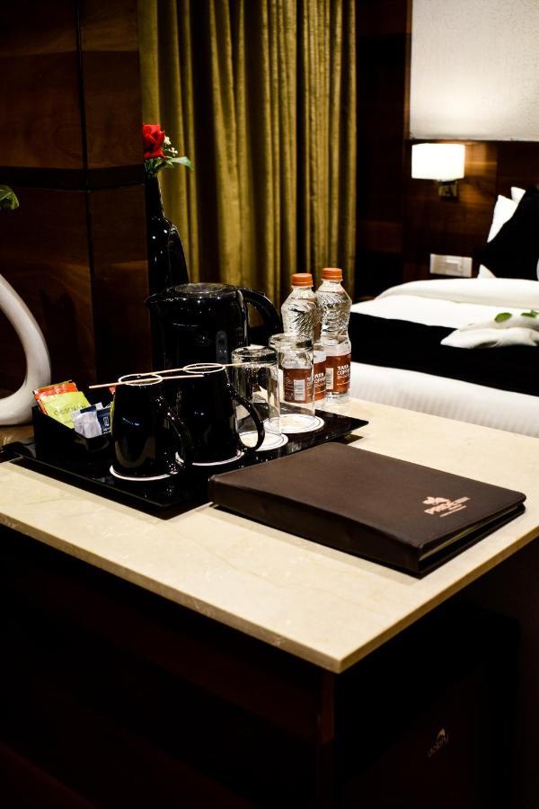Pride Hotel And Resort Rishīkesh Buitenkant foto