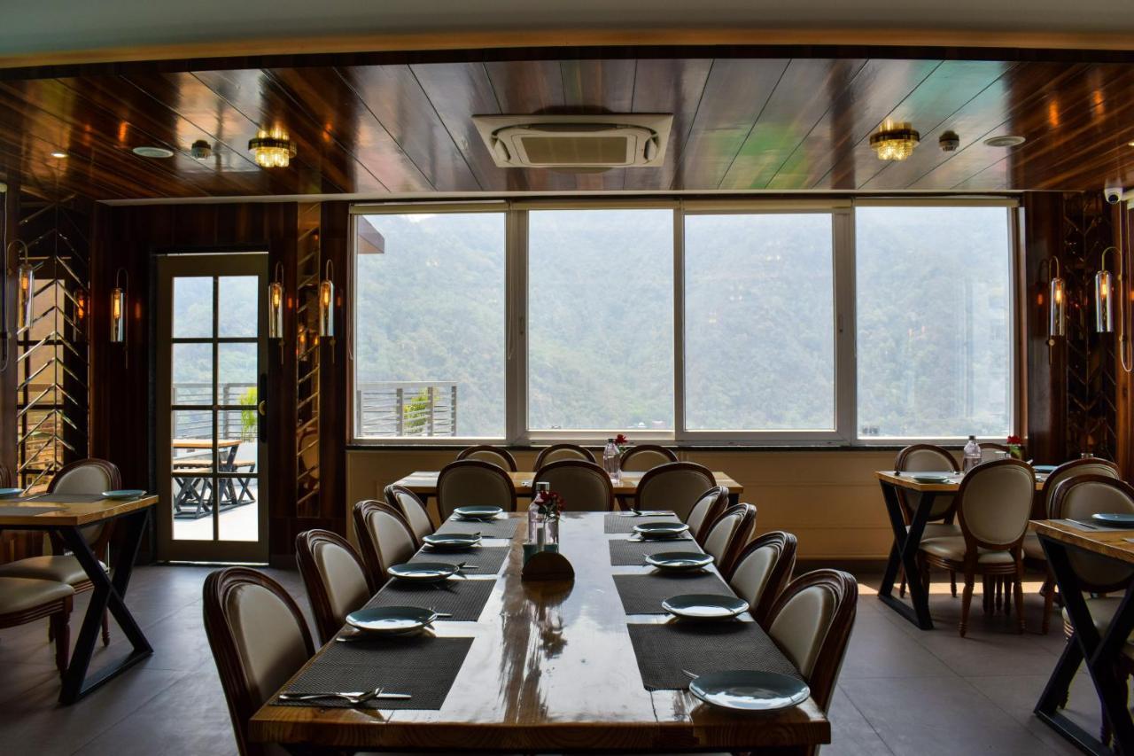 Pride Hotel And Resort Rishīkesh Buitenkant foto