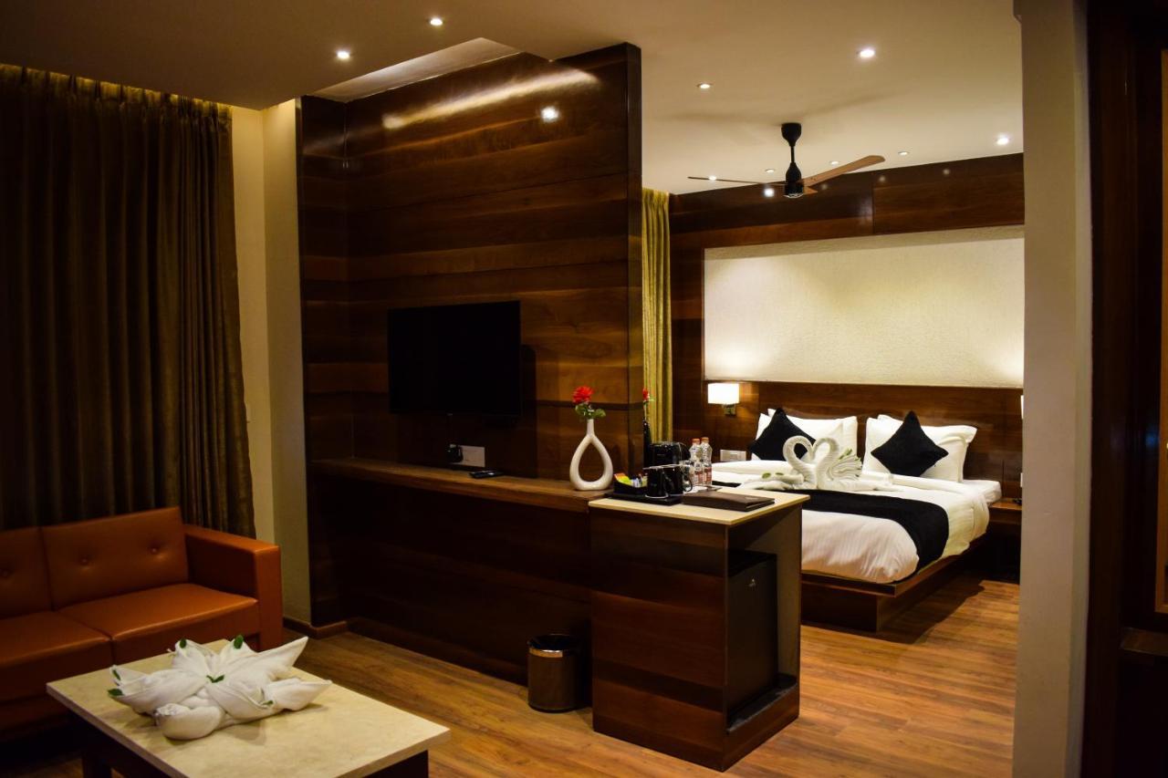 Pride Hotel And Resort Rishīkesh Buitenkant foto